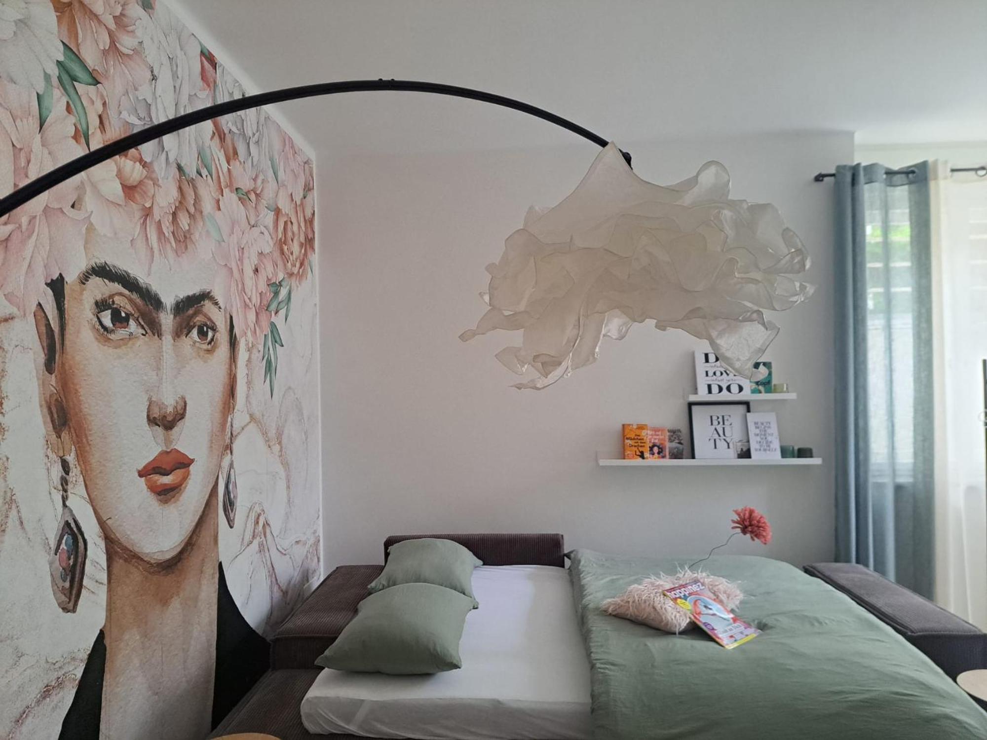 Apartment Wildflower In Privatvilla Im Herzen Merans Exteriör bild